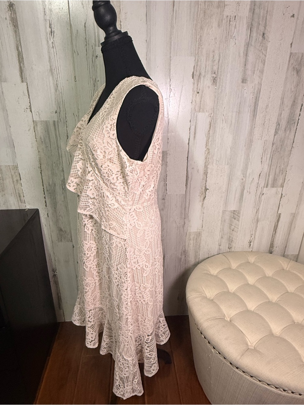 Donna Karan New York Blush Lace Ruffle Midi Dress Size 10 - Picture 7 of 12